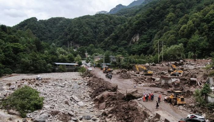 Eleven killed in central China landslide